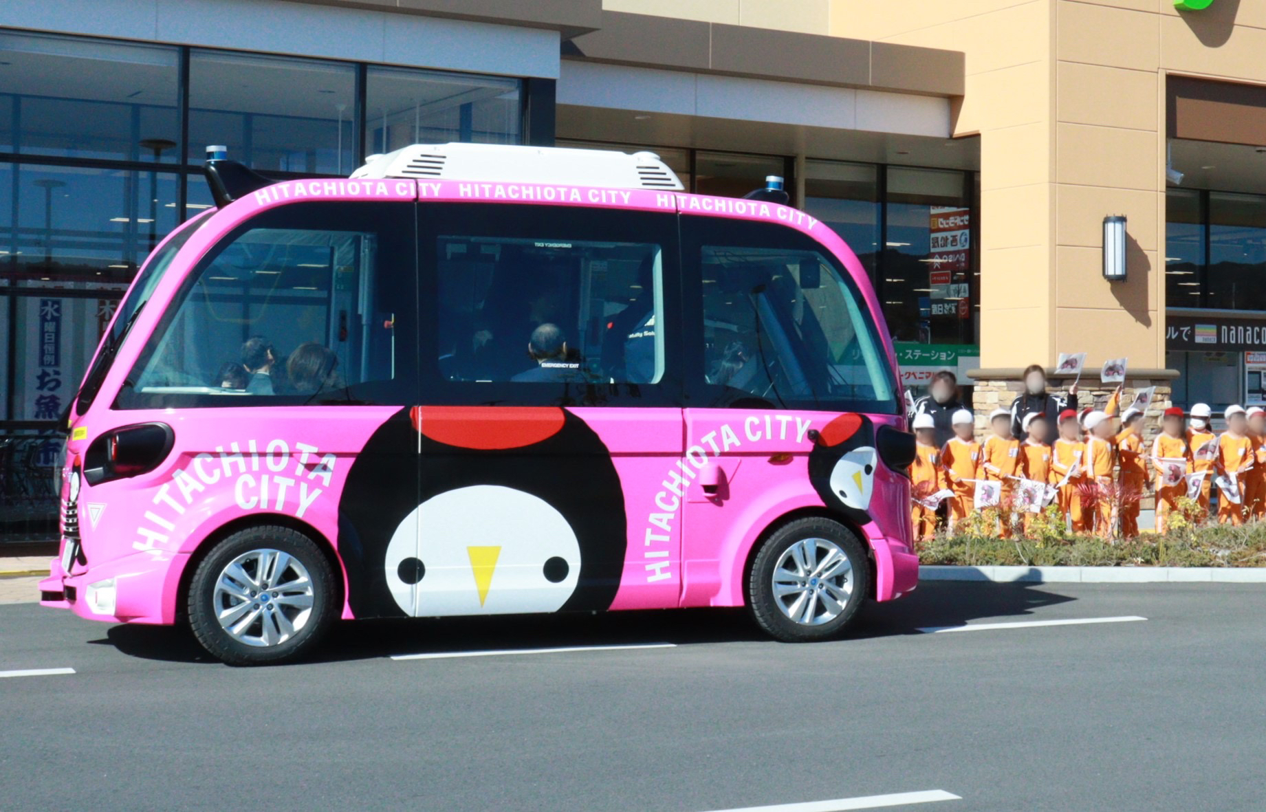 自動運転「レベル4」対応の新型EVバス「EVO」が、常陸太田市で国内初
